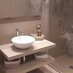 Luxury بيت ضيافة 4*