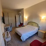 Luxury بيت ضيافة أولبيا