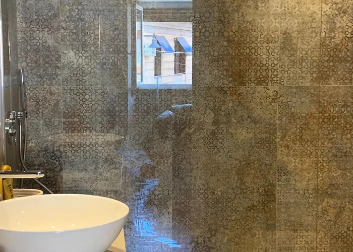 Luxury Πανσιόν Όλμπια